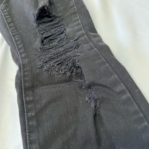 Levi's Black Skinny Jeans for Women - Picture 3 of 6